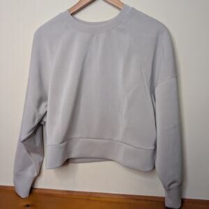 FLX Cropped Performance Sweatshirt – Light Gray – Women’s Medium